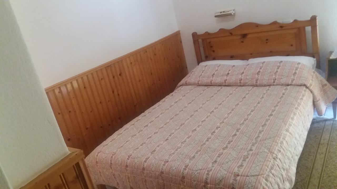 Pyrassos Hotel Nea Anchialos Luaran gambar